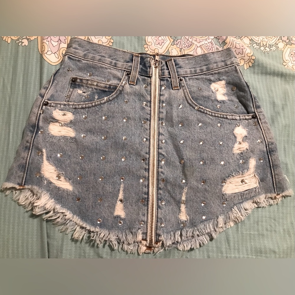Carmar studded skirt size 26